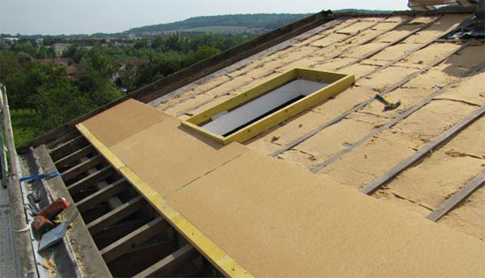 Isolation thermique - AVR RENOV GIRONDE : en Gironde (33) : Isolation toiture par l’extérieur et isolation intérieur des combles. Isolation Thermique par l’Extérieur (ITE) des façades