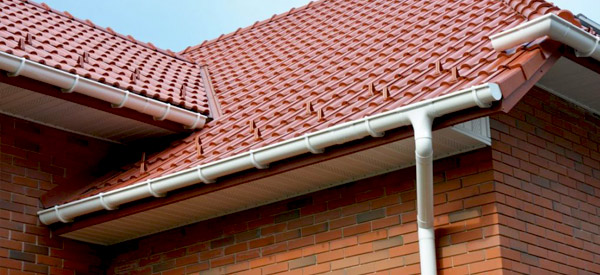 AVR RENOV GIRONDE : couvreur à Bordeaux 33 en Gironde (33) : Travaux de charpente, couverture, zinguerie, faîtage, Nettoyage démoussage et peinture hydrofuge toiture, étanchéité toit terrasse, ravalement peinture façade, petite maçonnerie, travaux d’intérieur
